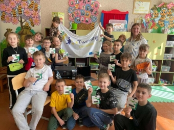 Затурцівський ліцей отримав принтер та ноутбук у подарунок 