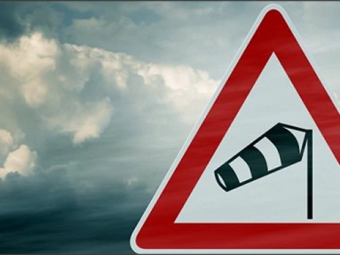 На всій території України оголосили штормове попередження 