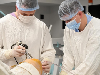 У Володимирській лікарні проводять високотехнологічні операції на колінних суглобах 