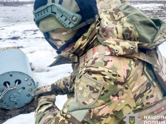 350 кг вибухівки: на Рівненщині чоловік знайшов у полі російську ракету 