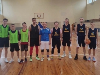 Нововолинські «Кажани» перемогли на благодійному турнірі з баскетболу 