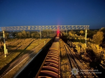 В селі Овадне підлітка вразило струмом на даху потяга: розповіли, у якому він стані 