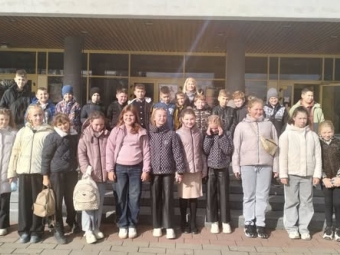 Локачинські ліцеїсти побували на виставі у обласному театрі 