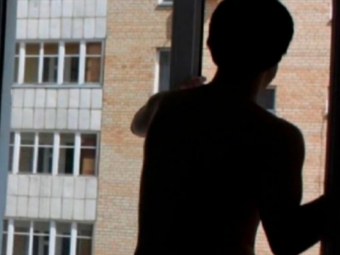 У Нововолинську неповнолітній хлопець випав з 5-го поверху - що відомо 