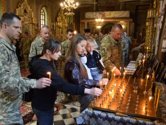 Рідним загиблого прикордонника з Новолинської громади вручили його посмертну нагороду 