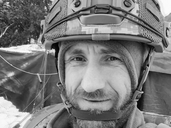 У Нововолинськ «на щиті» повертається захисник Петро Потапов. Просять гідно  