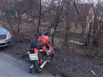 У Благодатному нетверезий водій зіткнувся з мотоциклістом: є постраждалі, серед них дитина 