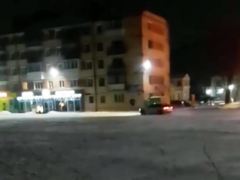 Вночі на площі у Володимирі дрифтував легковик 