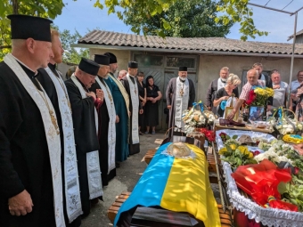 Іваничівська громада провела в останню дорогу Героя Михайла Муковоза 