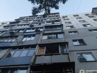 У Нововолинську п'яна мати передавала дворічного сина сусідам через вікно на третьому поверсі 