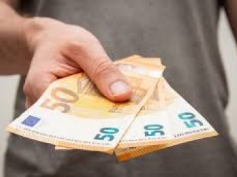 У Володимирі судили чоловіка, який намагався дати прикордоннику хабар у 200 євро, щоб його випустили за кордон 