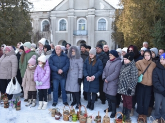 В Іваничах відбулося освячення води 