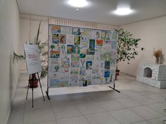 У Локачах відзначили юних учасників виставки «Палітра Лесиного слова» 