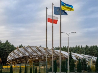 Дозволили піший перетин кордону на «Ягодині» та «Устилузі» 