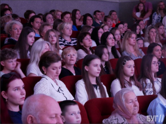У КМЦ Володимира нагородили переможців та призерів всеукраїнських і обласних творчих конкурсів 