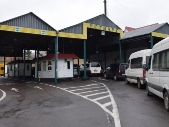 Шукала «клієнтів» у соцмережах: у Володимирі судили прикордонницю за масштабну схему виїзду чоловіків 