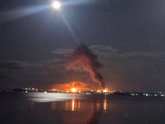 У росії безпілотники атакували Саратовський НПЗ: вирує масштабна пожежа 