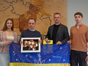 19 місяців неволі: у Володимирі міський голова зустрівся з воїном, який повернувся з полону 