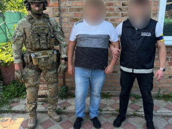 Збував револьвери через інтернет і відправляв поштою: на Волині викрили 38-річного торговця зброєю - новини Володимир-Водинського Збував револьвери через інтернет і відправляв поштою: на Волині викрили 38-річного торговця зброєю