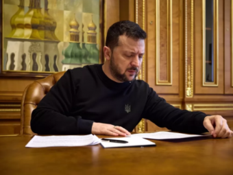 Зеленський підписав нові санкції проти виробників ракет і дронів рф 