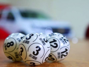 В Австралії прибиральник виграв у лотерею і став мультимільйонером 