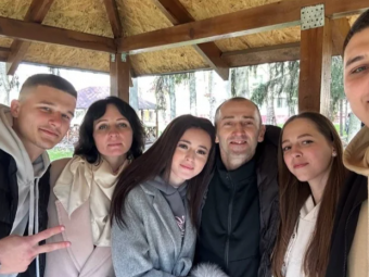 Вперше побачив онука: прикордонник з Володимира зустрівся з родиною після майже року полону 