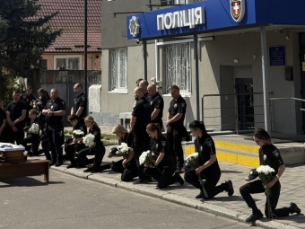 У Володимирі провели в останню путь поліцейського Дмитра Домріна 