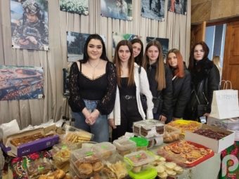 У Володимирі студенти та педагоги педколеджу оранізували благодійний ярмарок 