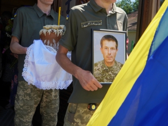 У Володимирі попрощалися із загиблим 33-річним солдатом Павлом Кущаком 