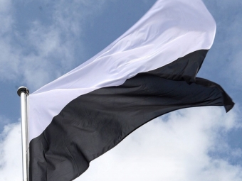 У Іваничівській громаді піднято біло-чорний стяг у підтримку родин зниклих безвісти на війні 