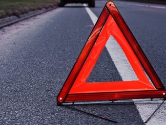 У Володимирській громаді авто злетіло у кювет: постраждала жінка 