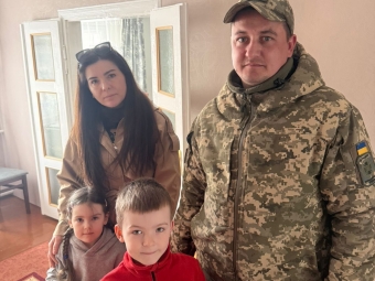 Прикордонники Волині напередодні Великодня підтримали родини загиблих і зниклих побратимів 