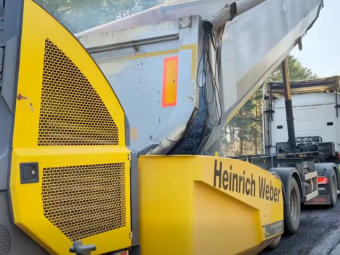 На «Варшавці» та трасі на Володимир ремонтують покриття: де на Волині ліквідовують ямиї 