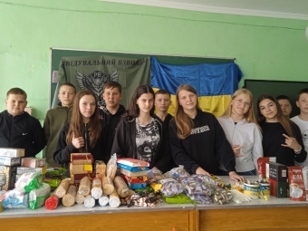 Учні та учениці Привітненського ліцею поспілкувались із військовослужбовцем ЗСУ 