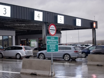 Різдвяний ажіотаж на кордоні: пункти пропуску на Волині перевантажені 