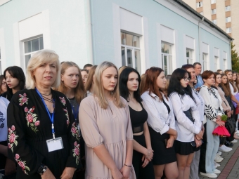 У педколеджі та спортивному ліцеї «Центр освіти» Володимира відзначили свято першого дзвоника 
