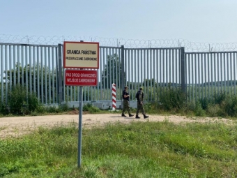 Володимирський суд покарав чоловіка, який організував переправлення мігрантів до Польщі 