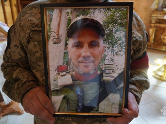Володимирська громада попрощалася із померлим військовослужбовцем Володимиром Жолкіним 