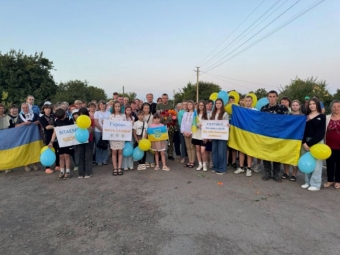 У Хобултові зустріли воїна, визволеного з полону 