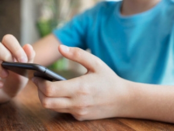 У Нововолинську учень знімав непристойні відео у шкільному туалеті. Матір хлопя оштрафували 