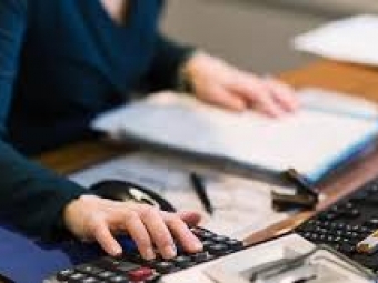 Судитимуть чиновницю Володимирської міськради за службову недбалість, через яку держава втратила понад 800 тис. грн 