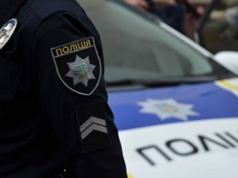 Волинські патрульні допомогли подружжю, які вночі опинилися на автостанції 