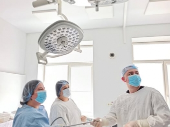 У Володимирському ТМО 9-річному хлопчику видалили апендицит через три маленькі проколи 