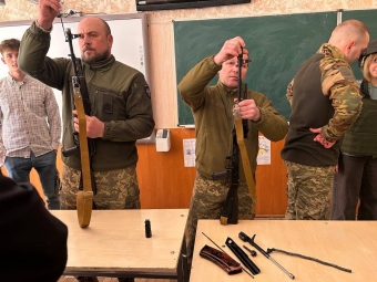 У День Державного Герба у Володимирі вшанували Героїв та провели заняття з військовими 