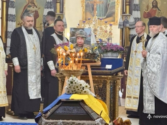 Війна забрала молоде життя на полі бою: з Нововолинська поховали Героя Петра Потапова 