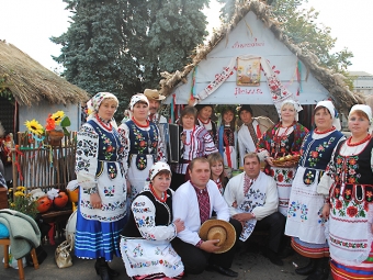 «Золотом колосу карбуємо літопис короваю»