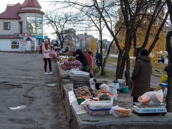 На 15-му мікрорайоні у Нововолинську хочуть впорядкувати стихійний ринок 