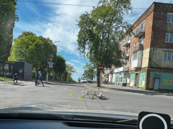 У Нововолинську велосипедист потрапив під колеса автомобіля 